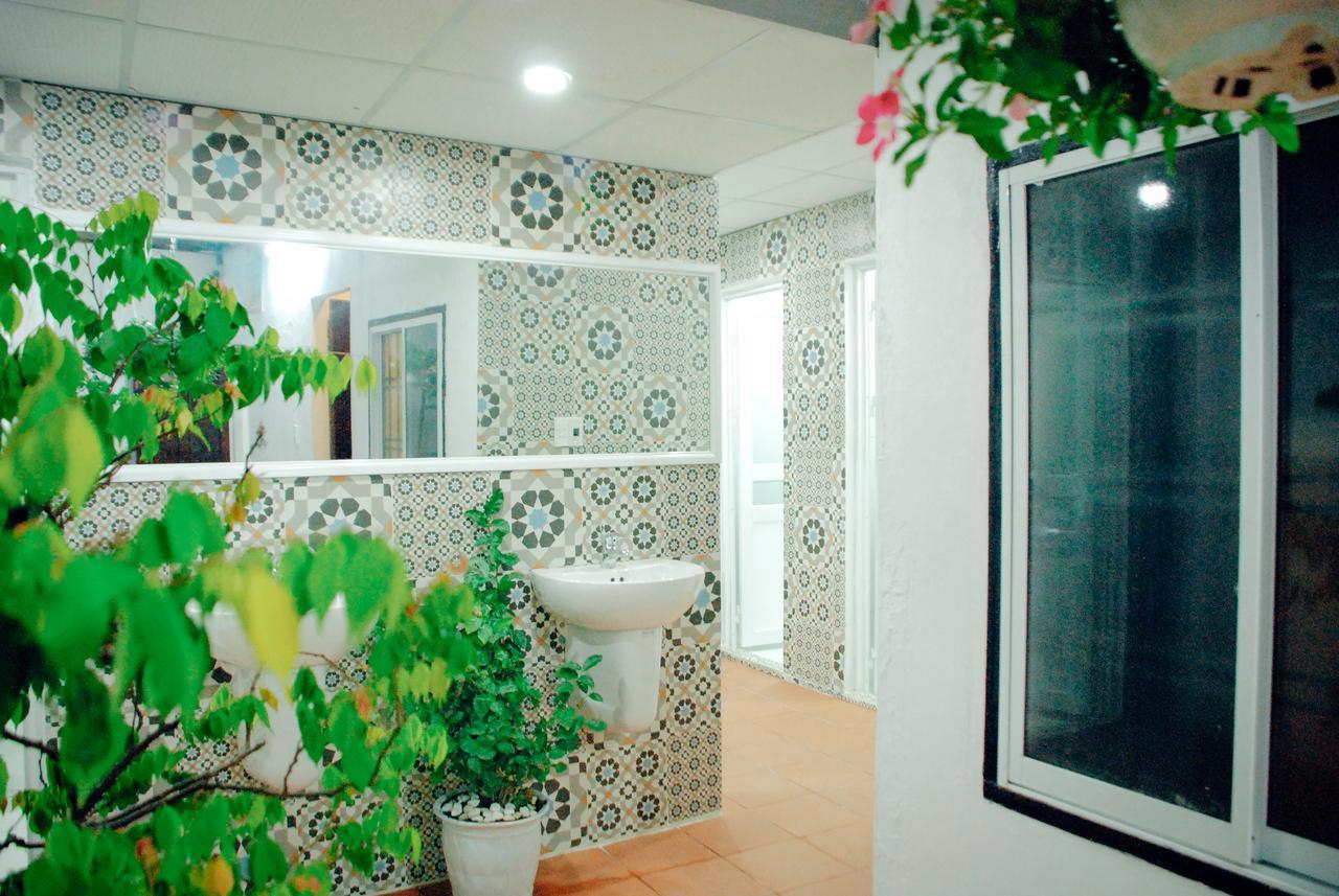 Winna Airport Hostel Da Nang Exteriör bild